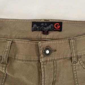 🔆 Dark green shorts, brand Guess